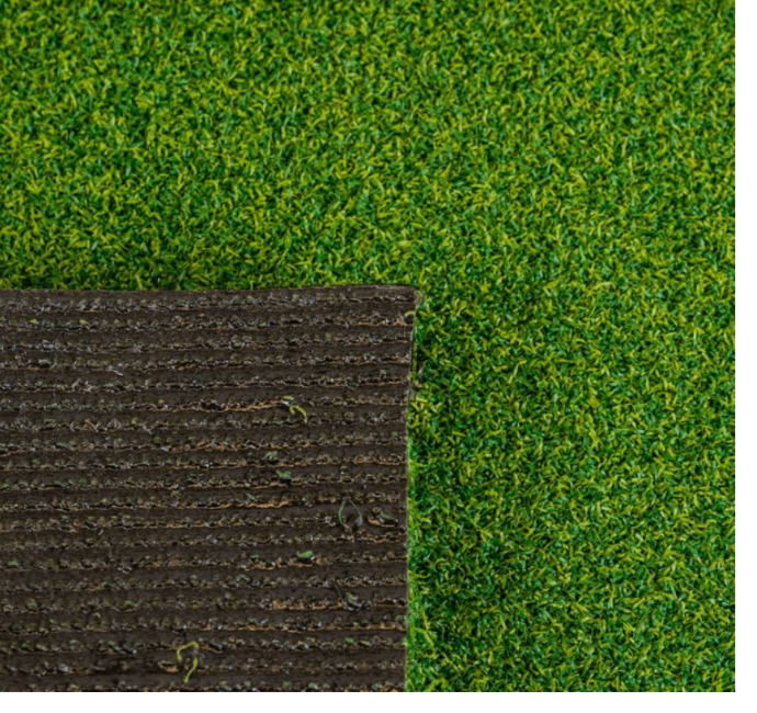 Polly Putt 2-Tone artificial turf — blade and backing detail